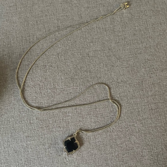 Authentic Kendra Scott Pendant Necklace - Picture 2 of 3